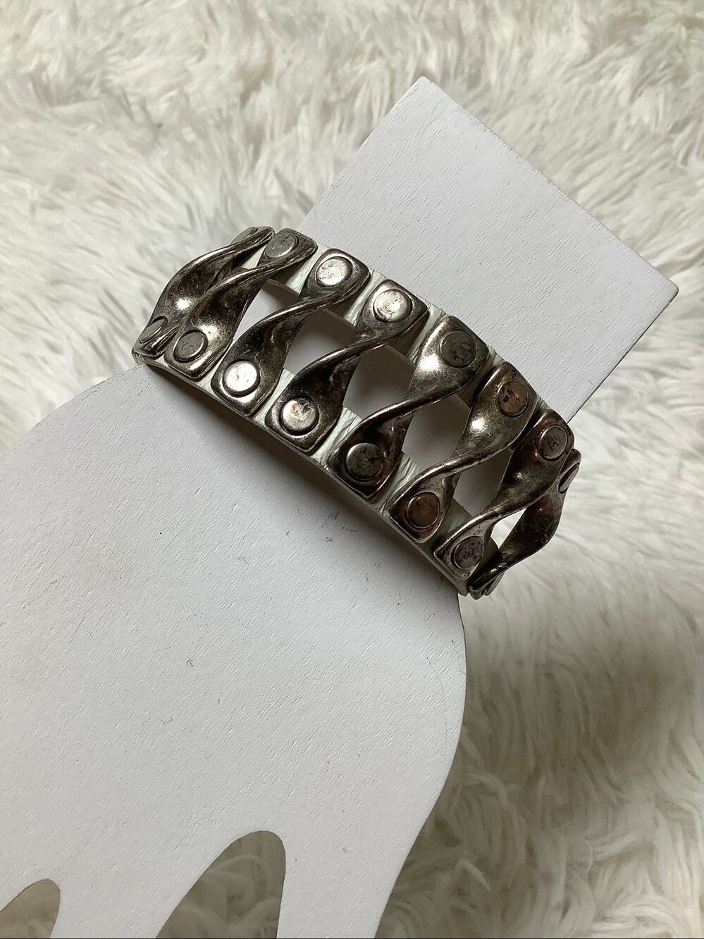 Streets Ahead Genuine Leather SilverTone Metal Twist Link Stretch Bracelet A6-41